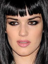 Sara Vega's Instagram, Twitter & Facebook