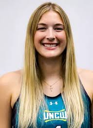 Caitlyn Callahan's Instagram, Twitter & Facebook