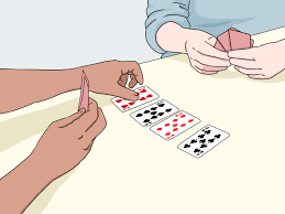 Una mano finaliza cuando un jugador consigue, en base a las reglas arriba explicadas, descartarse de todas sus cartas. Como Jugar El Juego Mentiroso 11 Pasos Con Imagenes