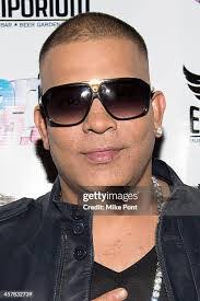 Nicole Malik's Instagram, Twitter & Facebook