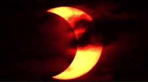Wann war die sonnenfinsternis am 10.06.2021? Bilder Und Video Das War Die Grosse Sommer Sonnenfinsternis 2021 Mdr De