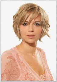 Kurzer fransiger bob bob frisuren kurz und mittellang. Haarfrisur Mit Kurzen Und Schragen Pony Haarschnitt Kurz Haarschnitt Kurzhaarfrisuren
