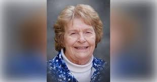 Robin Kasten's Instagram, Twitter & Facebook