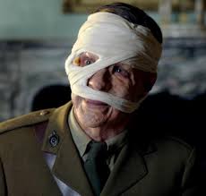 Does the way he speaks make anyone else's skin crawl? Like I can hear every  little sound in his mouth : r/DowntonAbbey