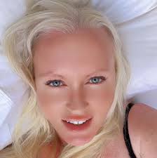 Does anybody get a butterfly feeling in their belly and back x