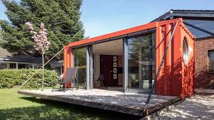 Schiffscontainer Haus So Baut Ihr Seecontainer Zu Einem Tiny House Um In 2020 Schiffscontainer Haus Schiffscontainer Container Haus Kaufen