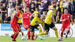 Free betting tips, match previews and predictions, head to head (h2h), team comparison and statistics. Bvb Sieg Gegen Giessen Zweite Halbzeit Mit Kuriosem Dortmund Team Bvb