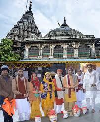 गया :अयोध्या रवाना हुई गया से विष्णु चरण नीर, फल्गु नदी का जल एवं बालू,ढोल  नगाड़े के साथ निकली कलश यात्रा - Magadh Express