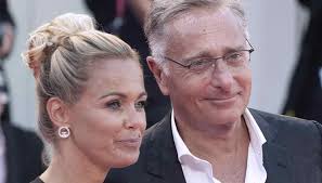 Da oggi solo aerei privati. Paolo Bonolis Avete Mai Visto Dove Vive Regno D Amore Con Sonia Bruganelli Solonotizie24