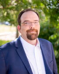 Read the latest publication from alumni Dr. Sarah A. Bell! "Vox ex Machina:  A Cultural History of Talking Machines" started as Bell's PhD dissertation  here at the Department. In 2018 she recieved