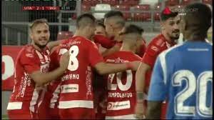 Acesta profita de o minge respinsa in fata. Goool Fenomenal Uta Poli IaÈ™i 2 1 Ursu Inscrie Golul Carierei Youtube