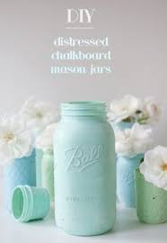 Diy Comment Peindre Et Creer Un Effet Use Sur Des Bocaux En Verre Bocaux En Verre Pot Mason Diy Peindre Bocaux En Verre