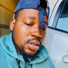 🚨😂 Operators what are you saying ? Did Sino make brother hood happy or  was he the one being cooked by the baby girl ? Let us know what you think ?