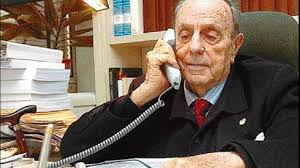 Manuel Fraga, ex presidente de la Xunta y senador del PP: "En Galicia no  hay un gobierno, sino dos partidos que quieren pisar moqueta"