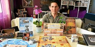 Alenzo.fr » style fashion mec » comment inventer un jeu ? Le Telegramme Loudeac Jeux De Societe Peter Thollet Createur D Univers