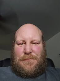 Are McCrackens part of the Clan McNaughton?