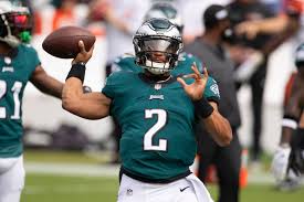 Eagles hc denies throwing game by benching jalen hurts, felt nate sudfeld deserved to get on field. Jalen Hurts Might Be Making Carson Wentz S Seat Hot With Eagles