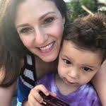 Amber Derryberry's Instagram, Twitter & Facebook