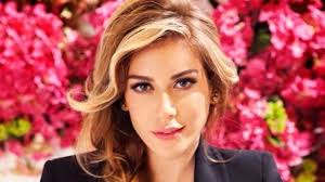 Sinem Kobal Sac Modelleri 1 Sac Selena Sivilce Izi
