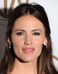 Jennifer garner est une actrice, producteur délégué, productrice américaine. Jennifer Garner Body Measurements Height Weight Bra Size Stats Bio