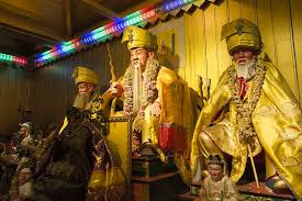 Nama sultan selangor, galeri sultan selangor, dymm sultan selangor, sultan selangor, sultan selangor 2018, sultan selangor 2019, sultan auniez: Awang On Twitter Fun Fact Sultan Melayu Juga Ada Yang Dijelmakan Sebagai Datuk Gong Tokong Datuk Gong Di Banting Berusia Lebih 100 Tahun Khas Untuk Sultan Abdul Samad Yang Dianggap Sebagai Dewa