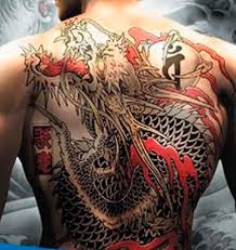 It is the sixth main entry in the yakuza series and a prequel to the original game. Tato Simbol Keberanian Yakuza Merahputih