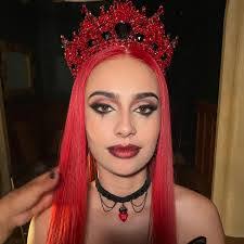 Ariane Turner's Instagram, Twitter & Facebook