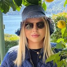 Becky Eldridge (@BeckyEldridge8)