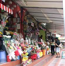 We place ourselves at a junction. Farmers Garden Cubao Quezon City Philippine Observers