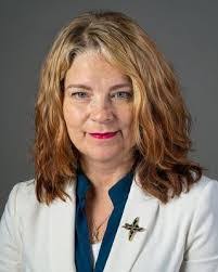 Tracy Schrader's Instagram, Twitter & Facebook