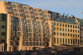 Sometimes you're on the run. Dg Bank Berlin Berlin Mitte 2000 Structurae