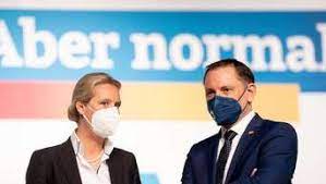 Der parteivorsitzende und die fraktionschefin im bundestag erhielten bei einer. Afd Zieht Mit Spitzenduo Weidel Chrupalla In Wahlkampf Politik