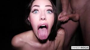 Destroy my Throat in the Dark! - XNXX.COM