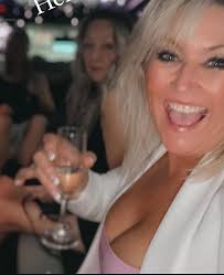 Introduction and travel experiences in England and New Zealand