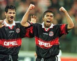 علی دایی ‎ pronounced ʔæliː dɑːjiː; Ali Daei And Giovanni Elber In Bayern S Match