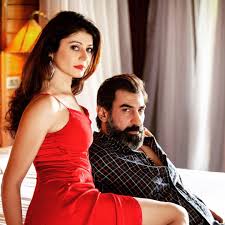 Pooja Batra And Nawab Shah S Steamy Photoshoot After Marriage Will Set Your Hearts Racing Hungryboo Bikini Photos Photoshoot Bollywood Celebrities