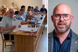 Oppositie beschuldigt bestuur van vriendjespolitiek, schepen ontkent  stellig: “Zegt meer over hun stijl dan over de feiten”