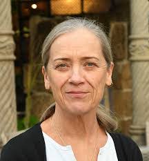 Miriam Farrell's Instagram, Twitter & Facebook