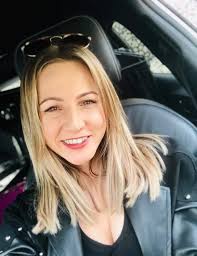 WOW- Erstmals berichtet DIE BILD ZEITUNG👼🙏 Den Artikel über den  Schutzengel lest ihr hier  https://www.bild.de/unterhaltung/musik/musik/melissa-naschenweng-schlager-star-singt-ueber-handy-unfaelle-66872518.bild.html  Videolink https://youtu.be/4QGT_bijb2s