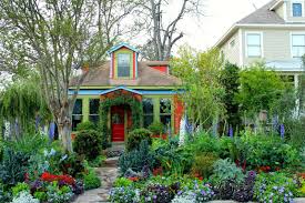 Sharing Nature S Garden Cottage Garden Entwined With Beautiful Edibles Highlight Of Houston Trip Cottage Garden Fall Garden Vegetables Front Yard Garden