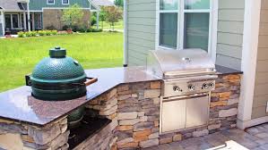 built in grills & outdoor kitchens