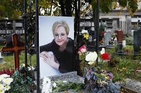 From wikimedia commons, the free media repository. 17 Ev Utan Vegre Elkeszult Cserhati Zsuzsa Sirja