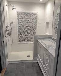 Bathroom Ideas In Blue Small Bathrooms Wall Decor Ideas Do Not Have To Look Cluttered Just Use The Rig Bathrooms Remodel Small Bathroom Small Bathroom Remodel