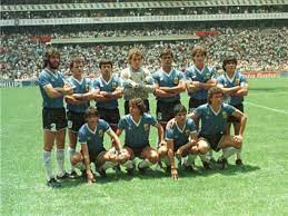 Inglaterra fue un partido de fútbol memorable disputado el 22 de junio de 1986 en el estadio azteca de la ciudad de méxico, entre las selecciones de argentina e inglaterra por los cuartos de final de la copa del mundo. Argentina 86 El Grafico