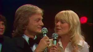 В 1965 году на конкурсе евровидение произошёл скандал. Claude Francois Et France Gall Top A Claude Francois 14 10 1974 Chords Chordify