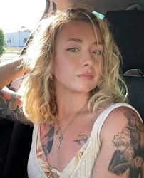 Does anyone know how to get in touch with ombudsman please or has anyone  got an email as this is my first time doing anything like this and they  have taken £401.90