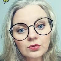 Sarah Delong's Instagram, Twitter & Facebook