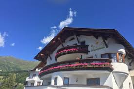 Penzia 18 lôžka, 5 izba dojazd leto robert geiger. Home Hotel Elfriede