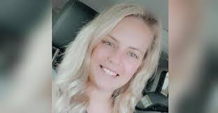 Annie Tabor's Instagram, Twitter & Facebook