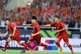 Kiper vietnam, dang van lam, diketahui mengenakan kalung di laga kontra malaysia pada leg pertama final piala aff 2018. Live Streaming Final Piala Aff 2018 Vietnam Vs Malaysia Bisa Disaksikan Di Sini Skanaa